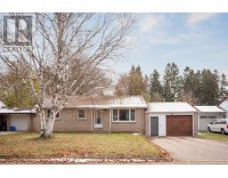 736 GRACE STREET, Newmarket, Ontario