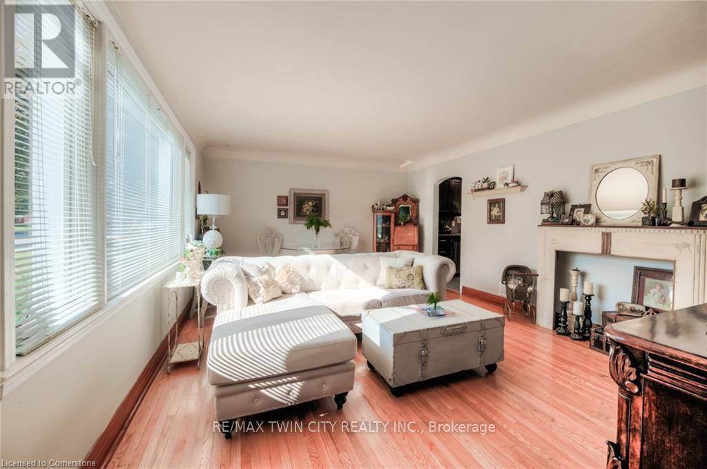 Main - 29 Scrimger Avenue, Cambridge, Ontario N1R 4V7 - Photo 1 - X12351714