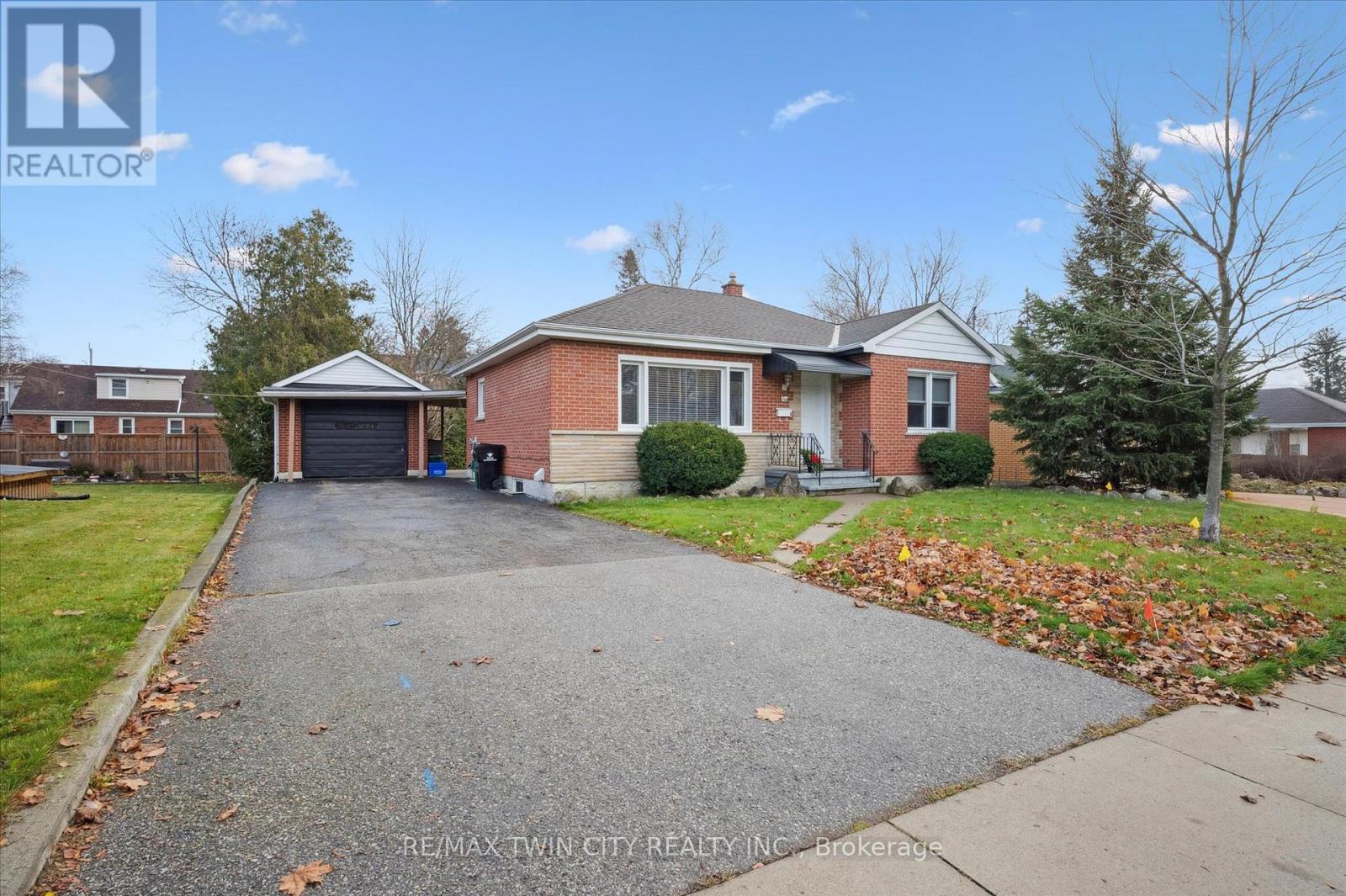 Main - 29 Scrimger Avenue, Cambridge, Ontario N1R 4V7 - Photo 2 - X12351714