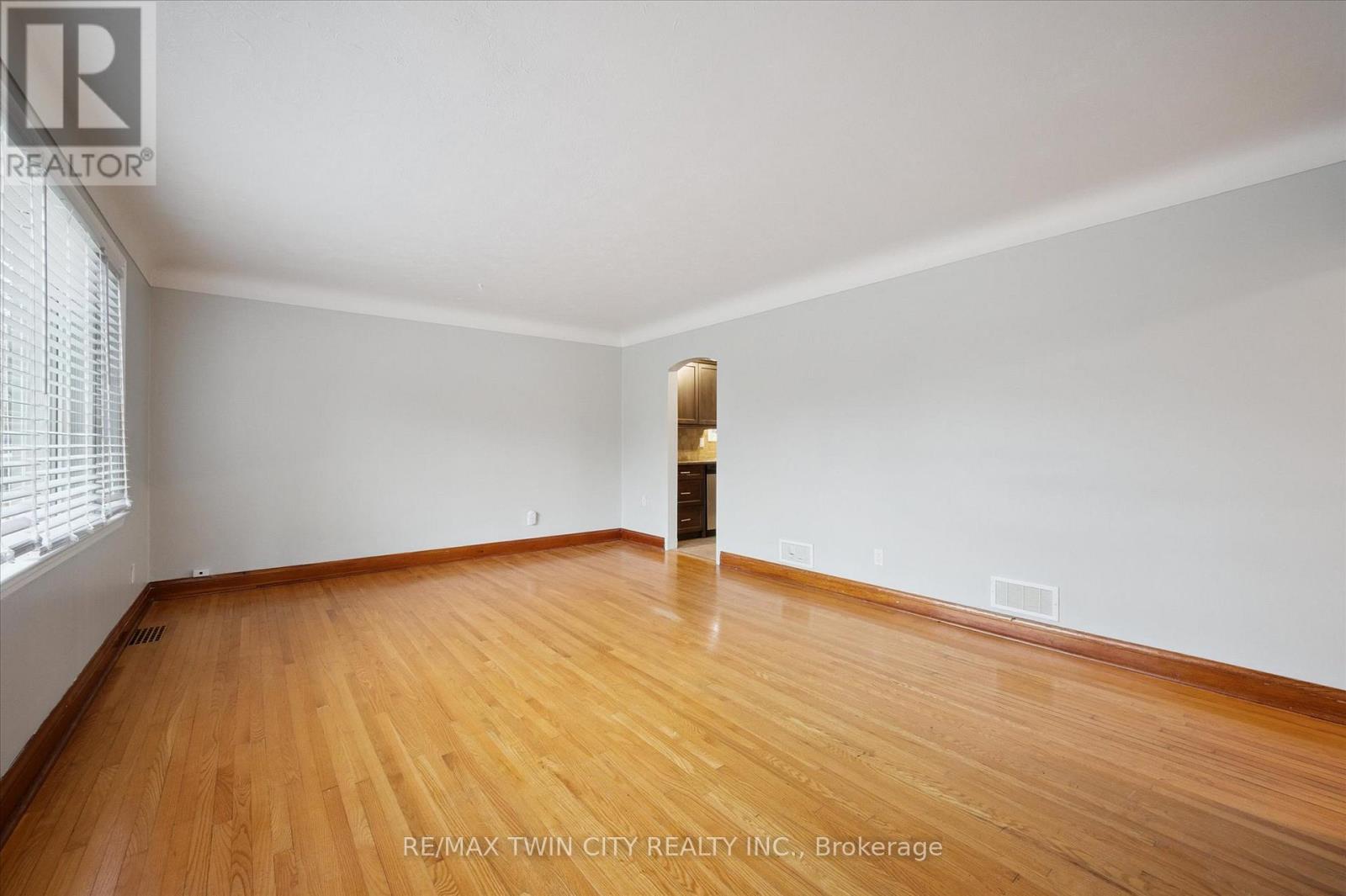 Main - 29 Scrimger Avenue, Cambridge, Ontario N1R 4V7 - Photo 8 - X12351714