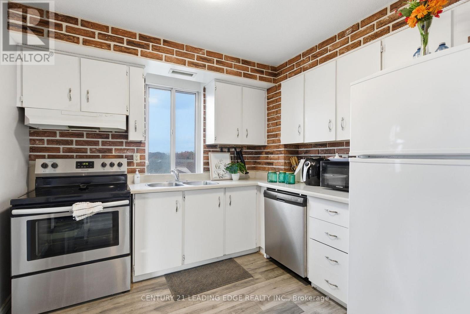 407 - 301 Frances Avenue, Hamilton, Ontario  L8E 3W6 - Photo 10 - X12573122