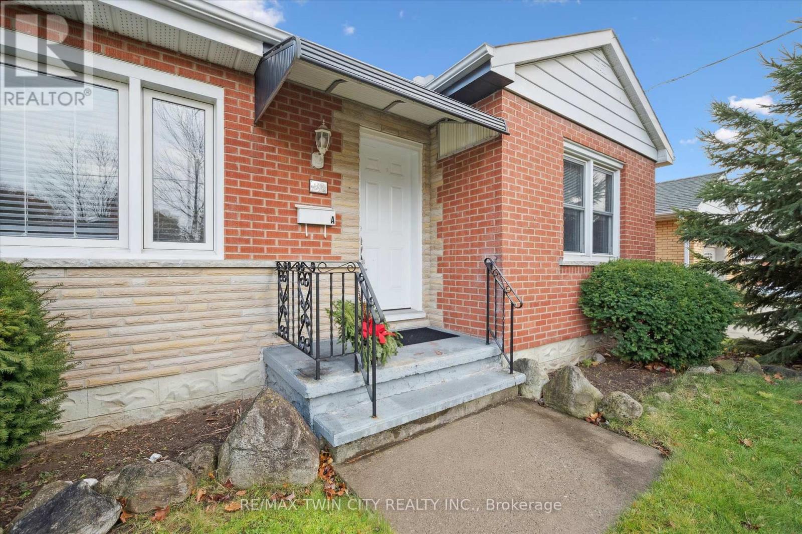 Main - 29 Scrimger Avenue, Cambridge, Ontario N1R 4V7 - Photo 6 - X12351714