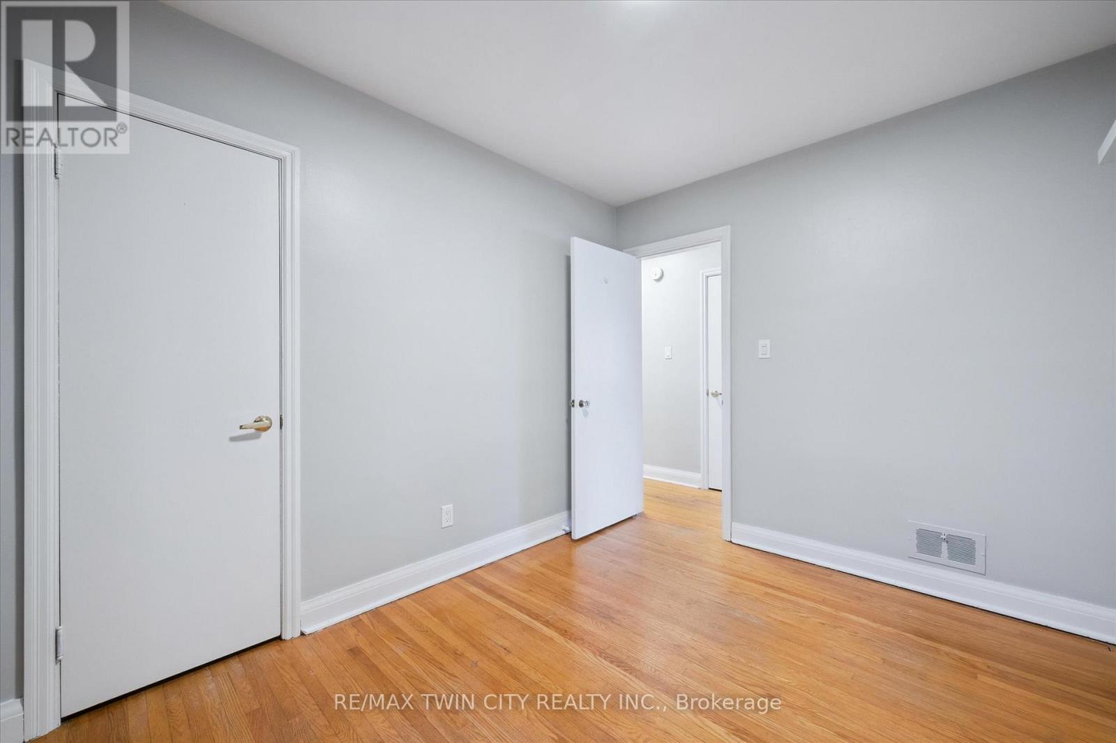 Main - 29 Scrimger Avenue, Cambridge, Ontario N1R 4V7 - Photo 14 - X12351714