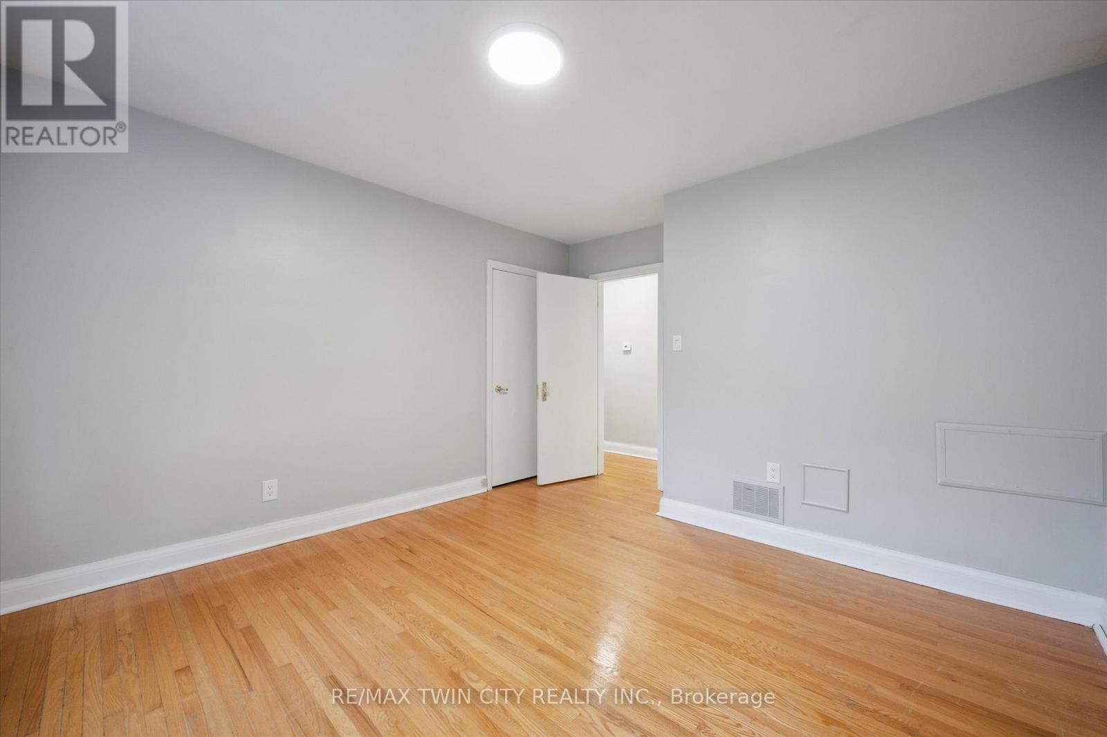 Main - 29 Scrimger Avenue, Cambridge, Ontario N1R 4V7 - Photo 18 - X12351714