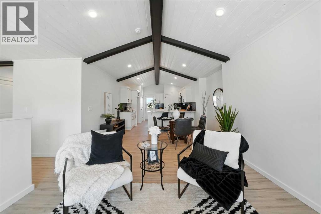 62 Metcalf Way, Lacombe, Alberta  T4L 0J9 - Photo 6 - A2264708