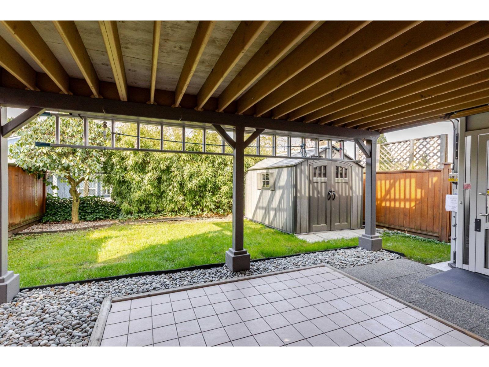 240 Davis Crescent, Langley, British Columbia V4W 3K7 - Photo 11 - R3069565