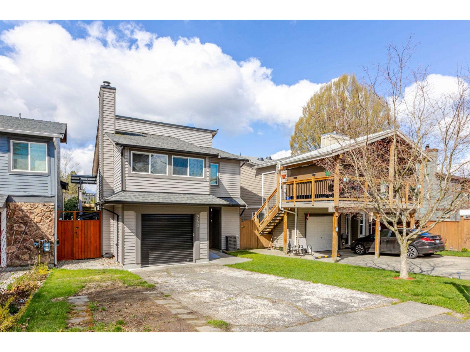 240 Davis Crescent, Langley, British Columbia V4W 3K7 - Photo 1 - R3069565