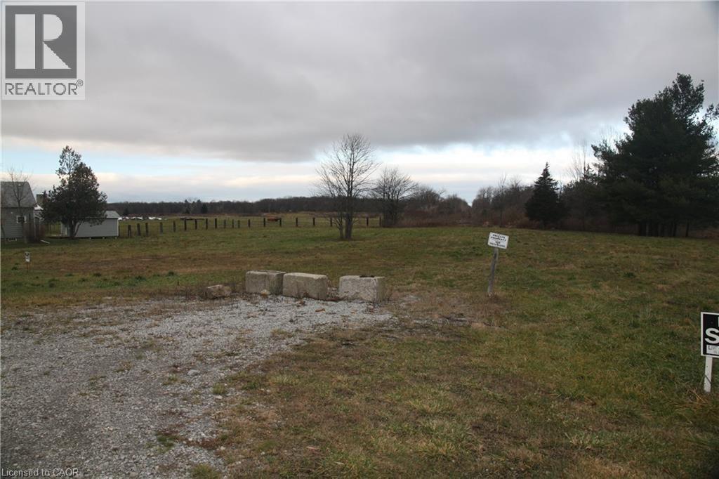 945 Robinson Road, Dunnville, Ontario  N1A 2W1 - Photo 2 - 40790237