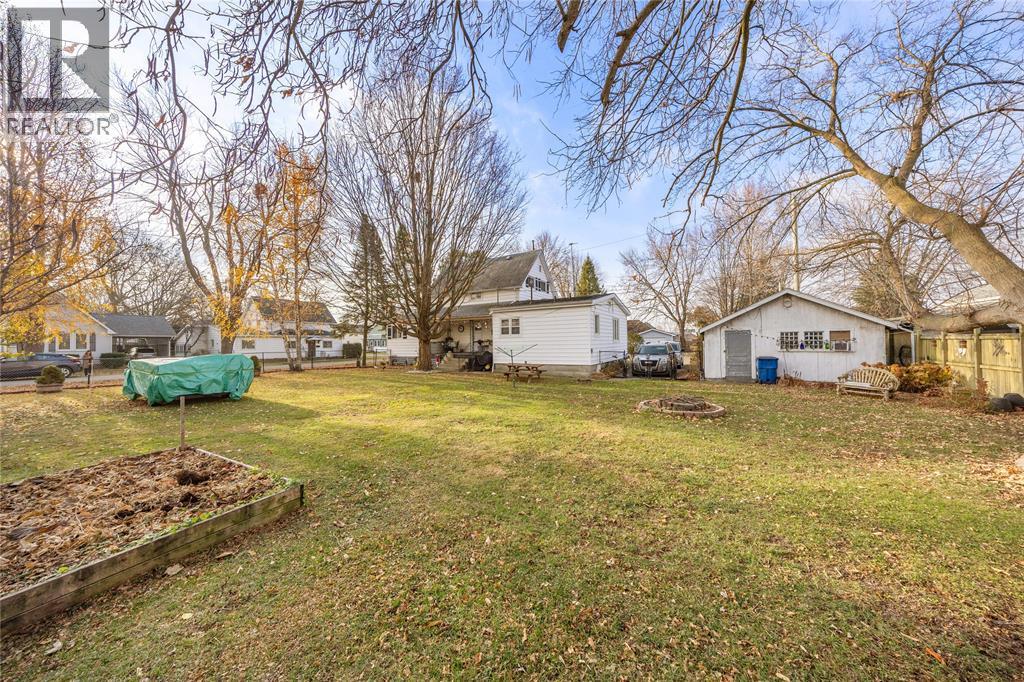 120 Hiram Street, Wallaceburg, Ontario  N8A 2R7 - Photo 8 - 25029460