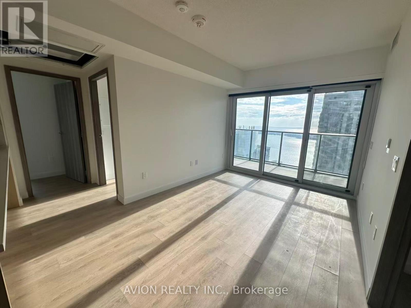 4710 - 3 Concord Cityplace Way, Toronto, Ontario  M5V 0X4 - Photo 12 - C12573468