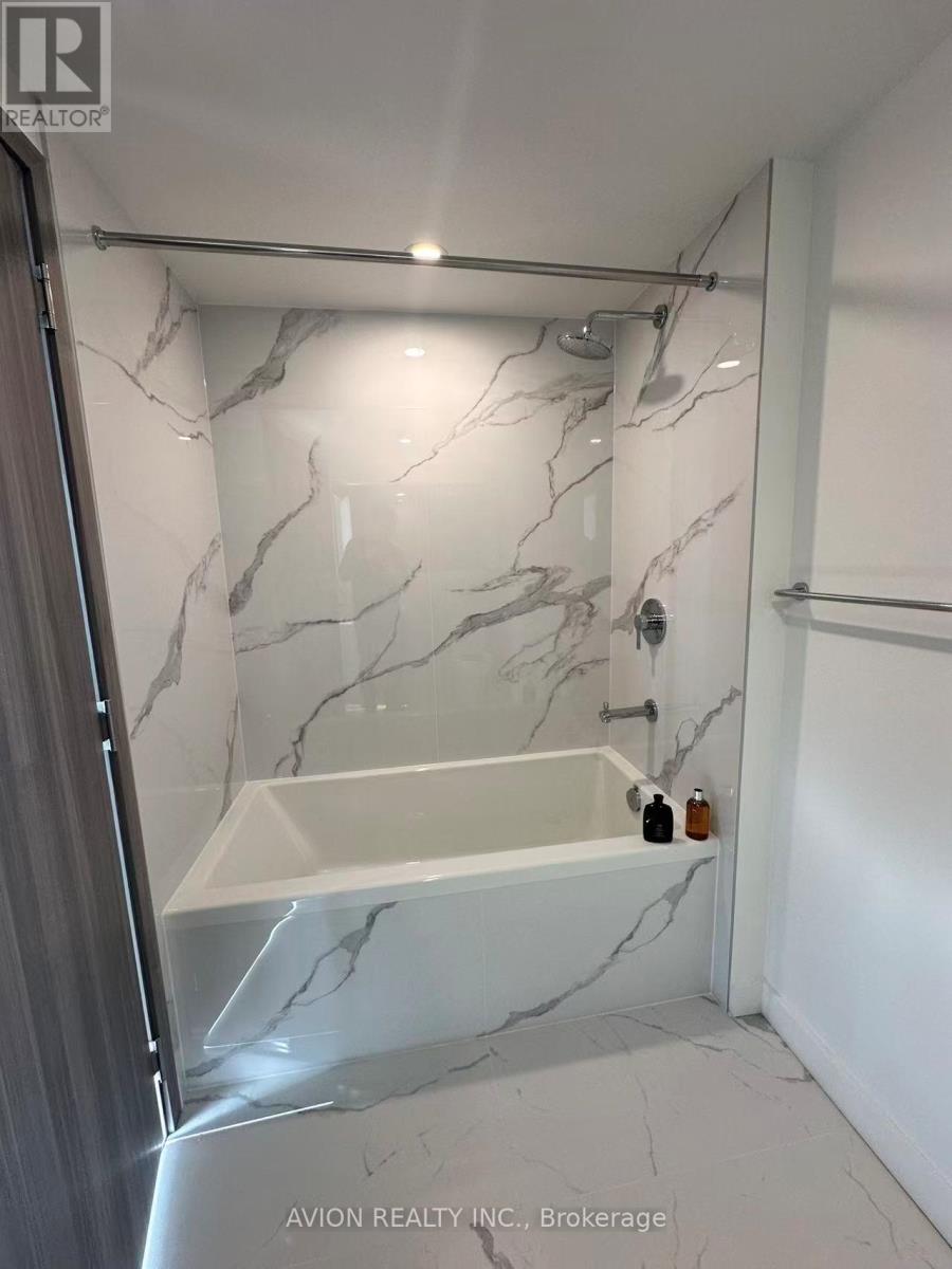 4710 - 3 Concord Cityplace Way, Toronto, Ontario  M5V 0X4 - Photo 15 - C12573468