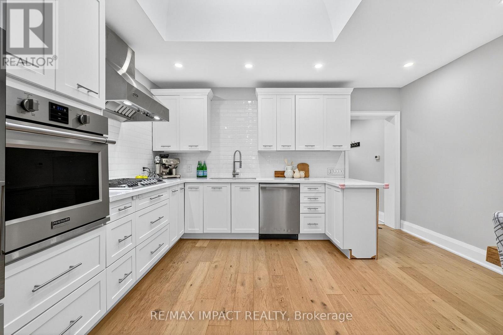 41 Mcdonald Avenue, Toronto, Ontario  M1L 3Y7 - Photo 14 - E12573480