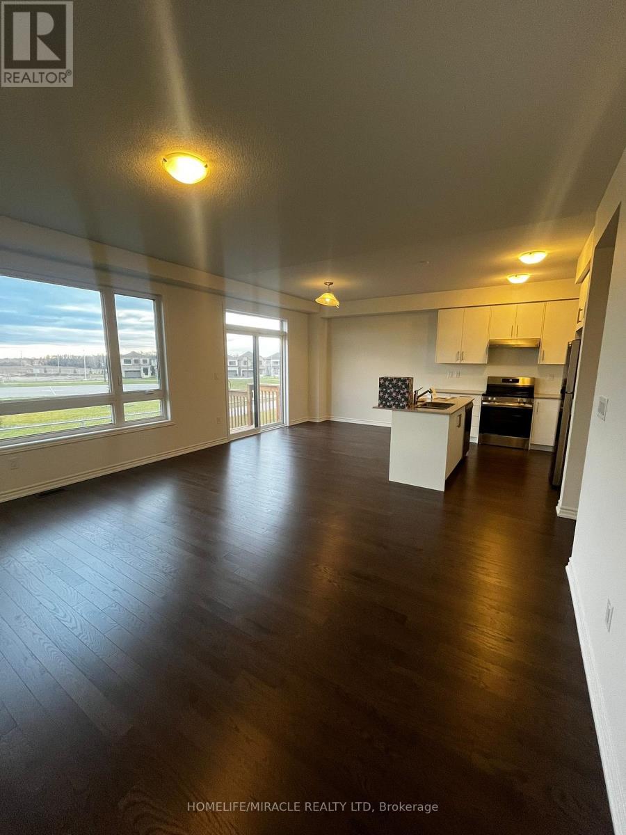 24 Phoenix Boulevard, Barrie, Ontario  L9J 0P6 - Photo 10 - S12573084