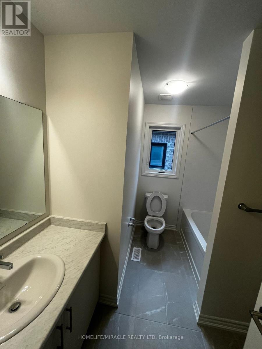 24 Phoenix Boulevard, Barrie, Ontario  L9J 0P6 - Photo 21 - S12573084