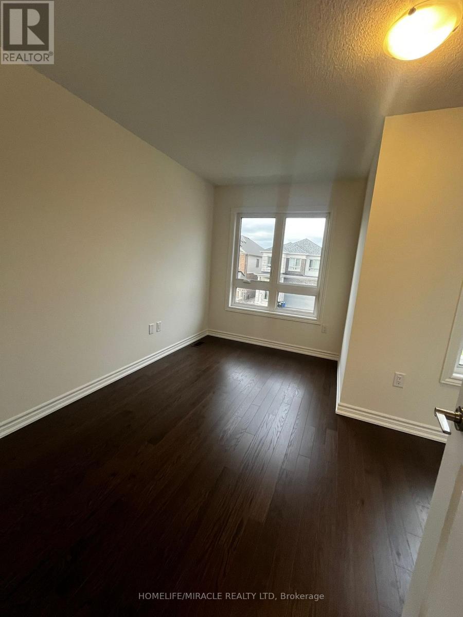 24 Phoenix Boulevard, Barrie, Ontario  L9J 0P6 - Photo 22 - S12573084