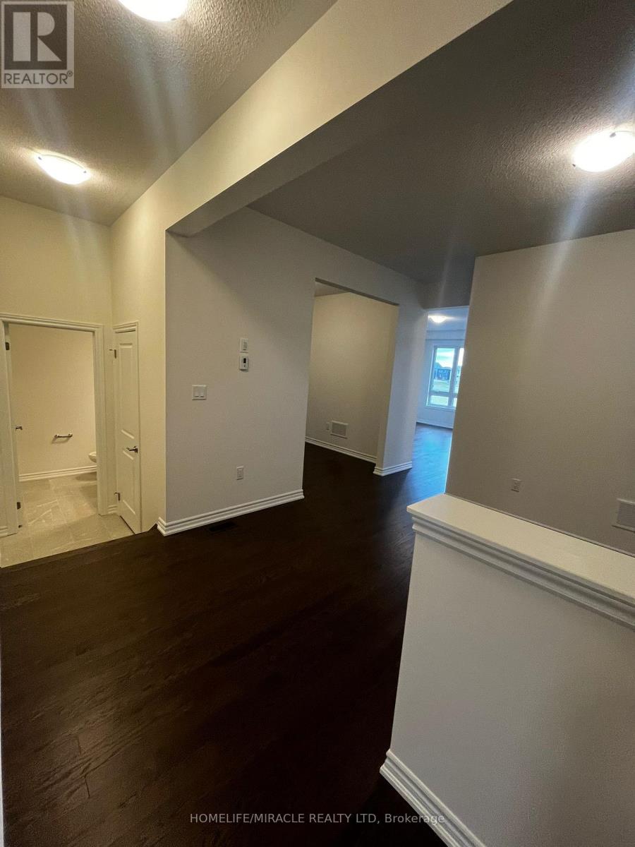 24 Phoenix Boulevard, Barrie, Ontario  L9J 0P6 - Photo 3 - S12573084