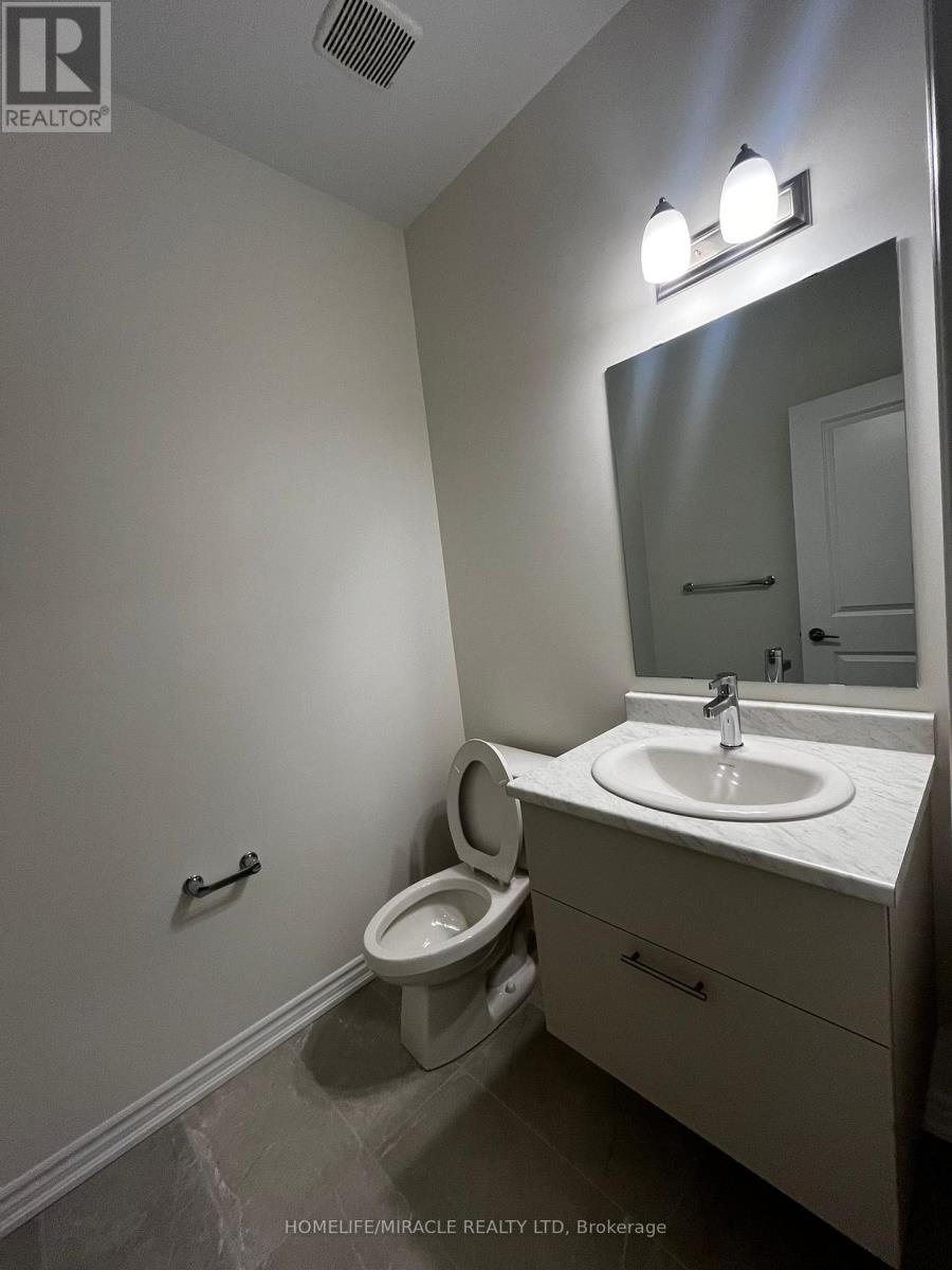 24 Phoenix Boulevard, Barrie, Ontario  L9J 0P6 - Photo 4 - S12573084