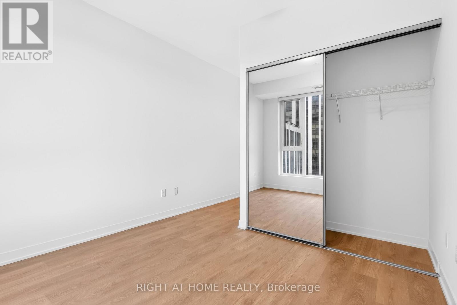 417 - 10 Abeja Street, Vaughan, Ontario  L4K 0R4 - Photo 21 - N12573456