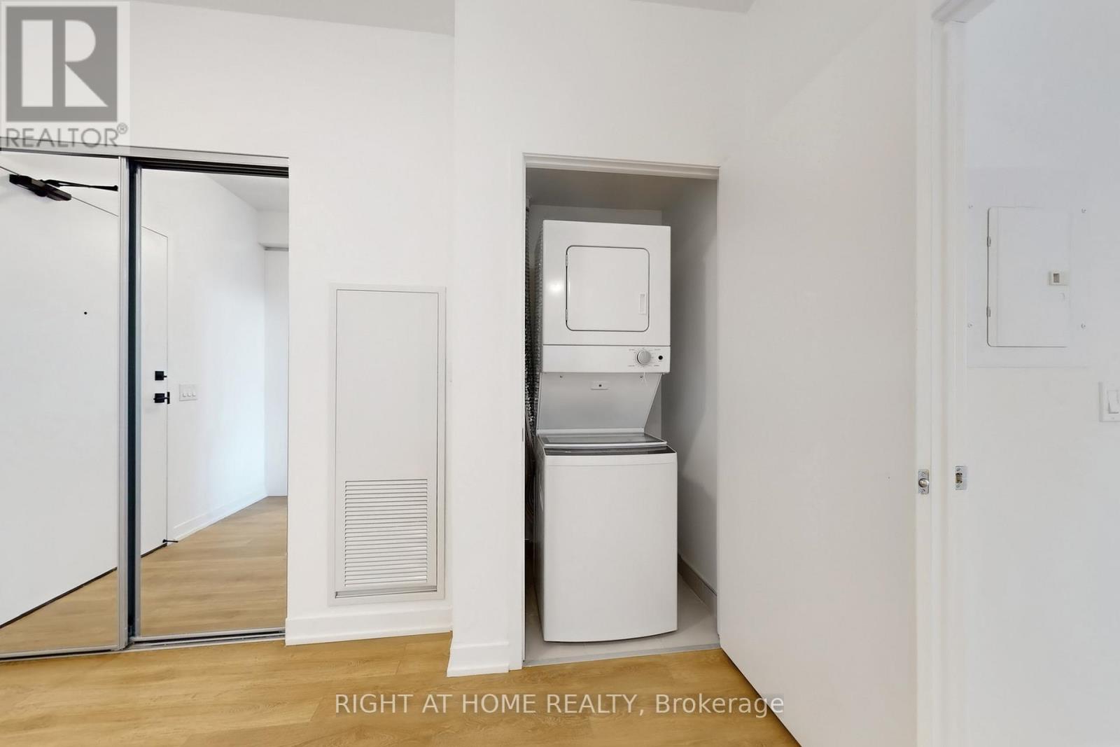 417 - 10 Abeja Street, Vaughan, Ontario  L4K 0R4 - Photo 29 - N12573456