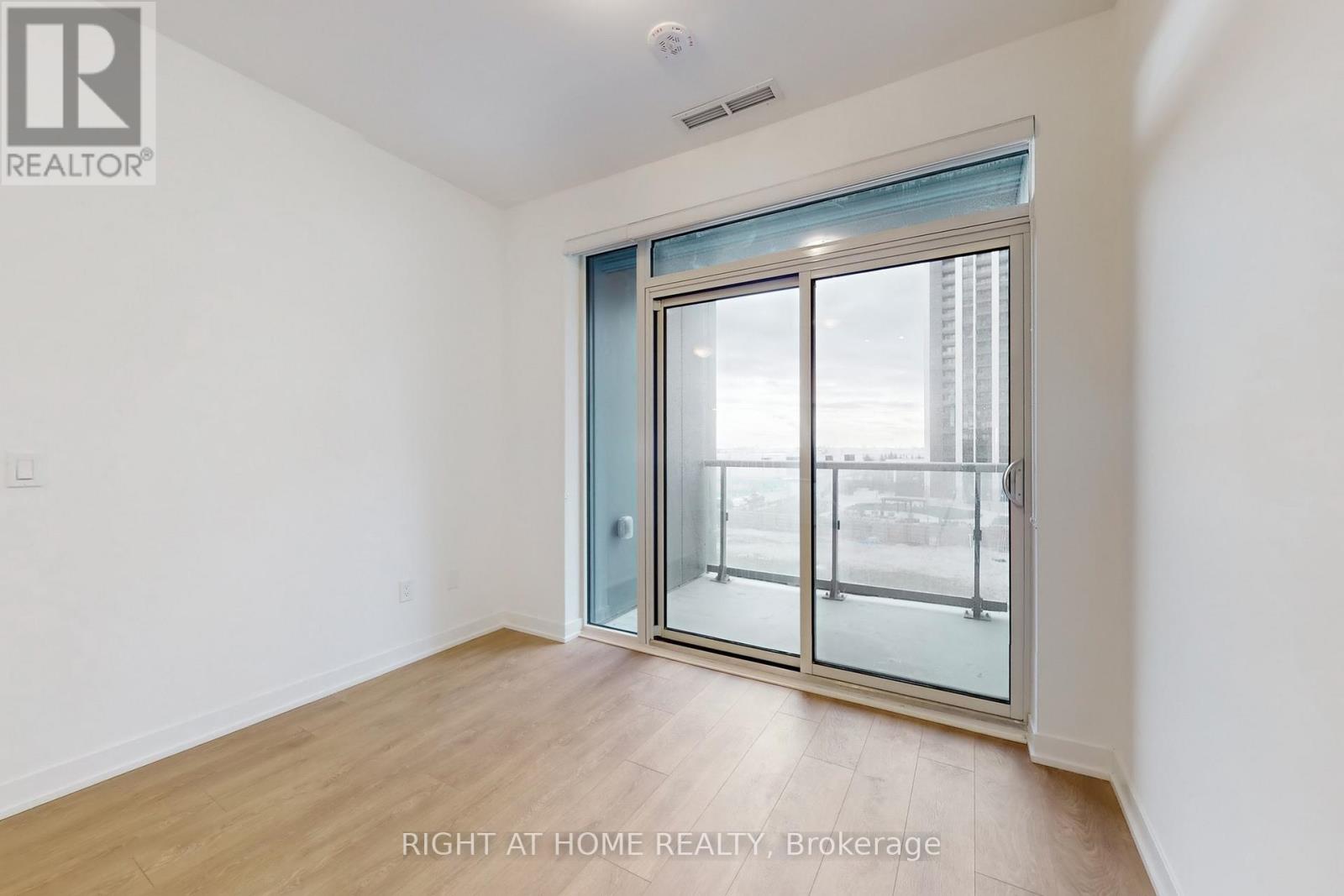 417 - 10 Abeja Street, Vaughan, Ontario  L4K 0R4 - Photo 7 - N12573456