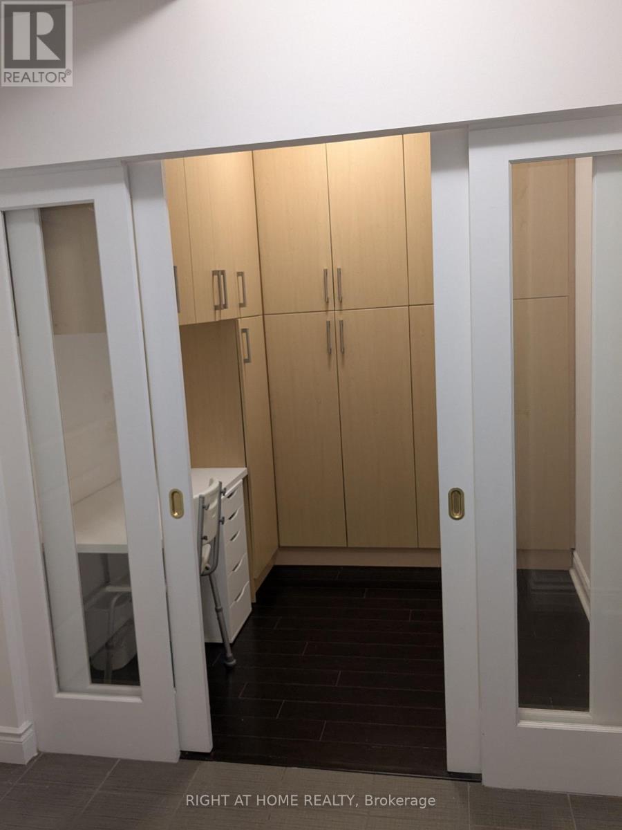 609 - 11211 Yonge Street, Richmond Hill, Ontario  L4S 0E9 - Photo 14 - N12573472