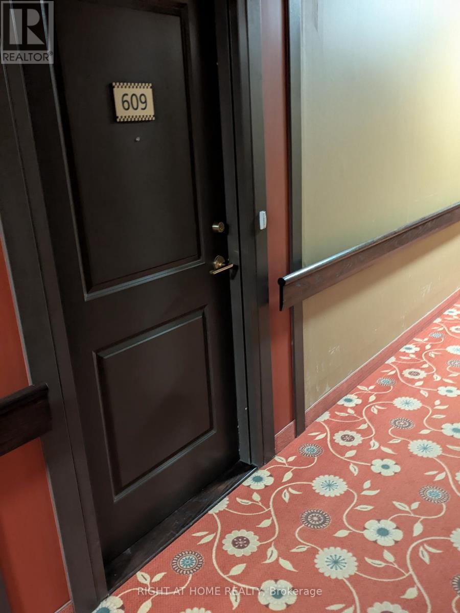 609 - 11211 Yonge Street, Richmond Hill, Ontario  L4S 0E9 - Photo 4 - N12573472