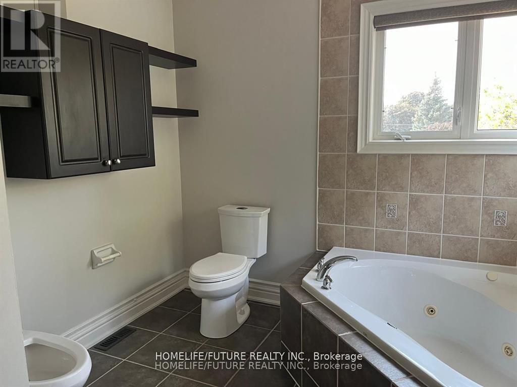 253 Harold Avenue, Whitchurch-Stouffville, Ontario  L4A 1C1 - Photo 10 - N12573500