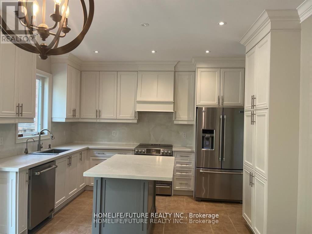 253 Harold Avenue, Whitchurch-Stouffville, Ontario  L4A 1C1 - Photo 7 - N12573500