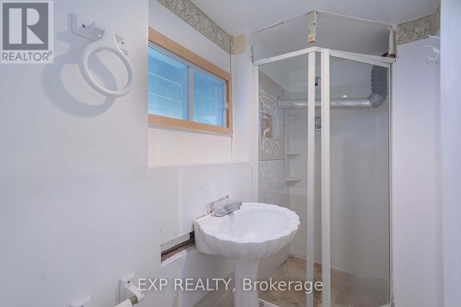 310 Crawford Street, Barrie, Ontario  L4N 3W8 - Photo 22 - S12573470