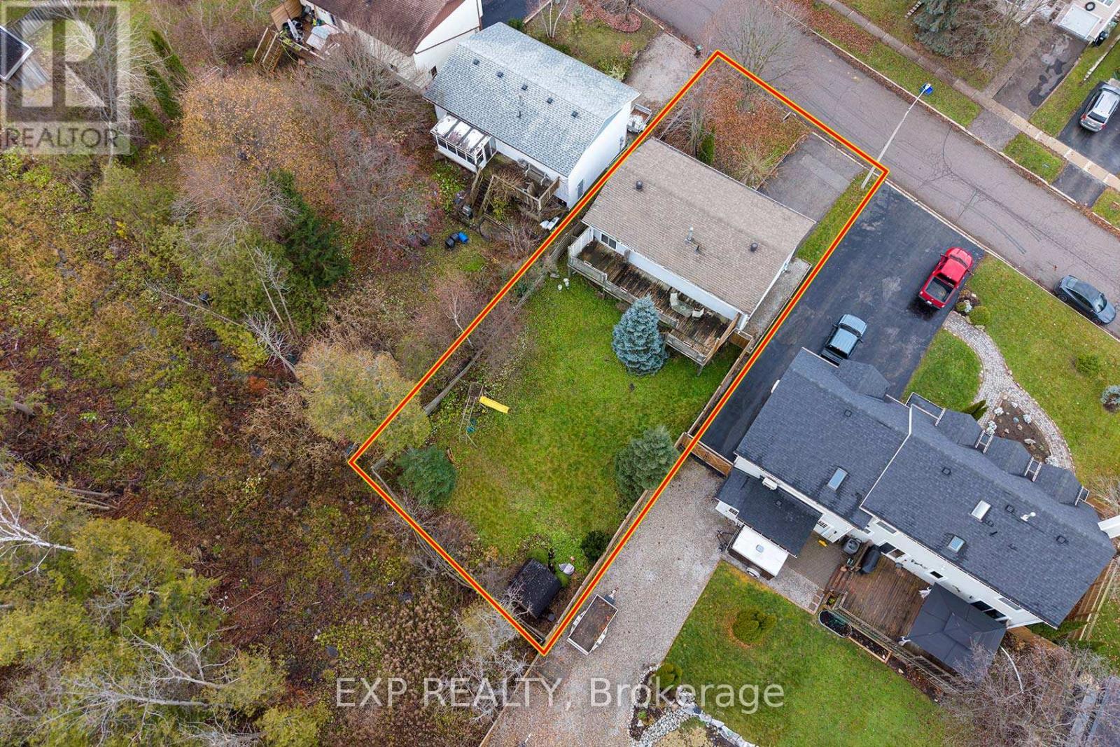 310 Crawford Street, Barrie, Ontario  L4N 3W8 - Photo 33 - S12573470