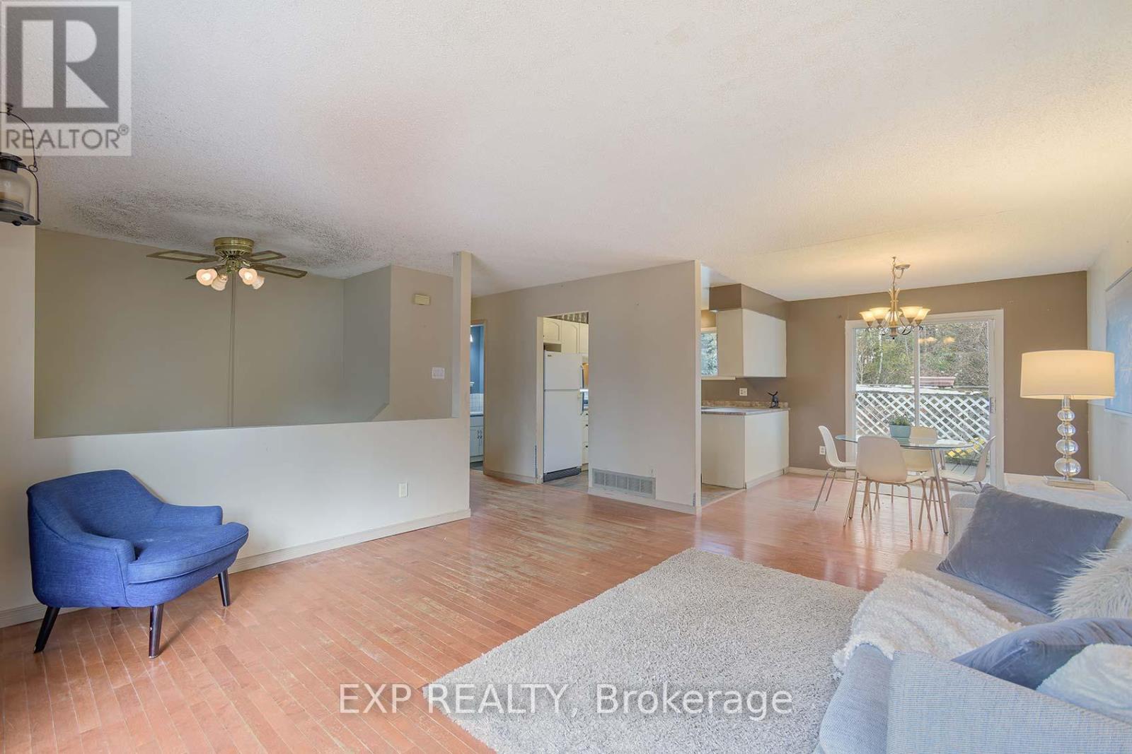 310 Crawford Street, Barrie, Ontario  L4N 3W8 - Photo 5 - S12573470