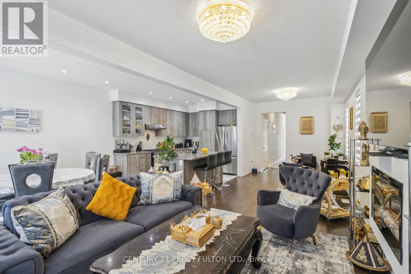 7 Spinland Street, Caledon, Ontario  L7C 4K4 - Photo 10 - W12573482