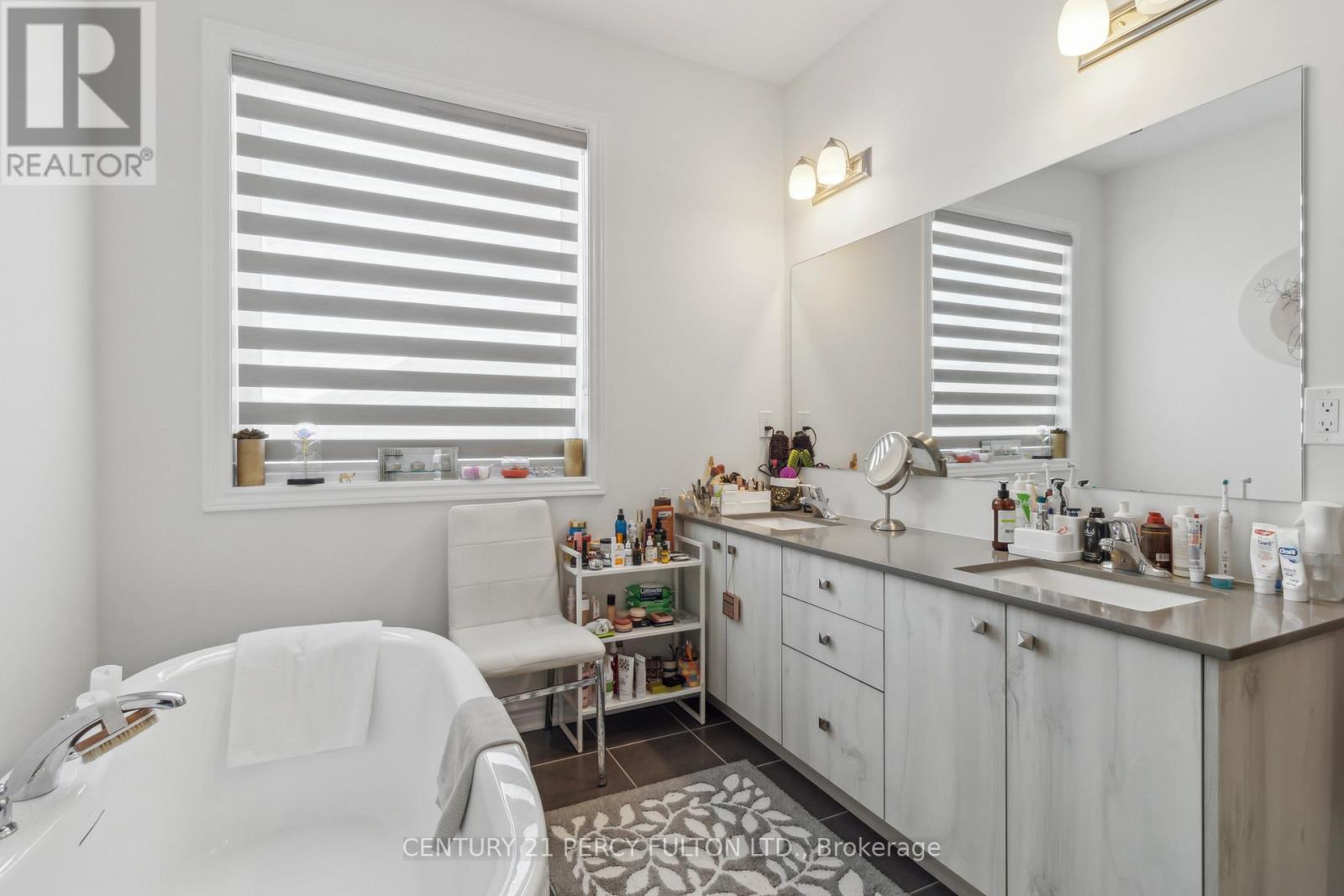 7 Spinland Street, Caledon, Ontario  L7C 4K4 - Photo 31 - W12573482