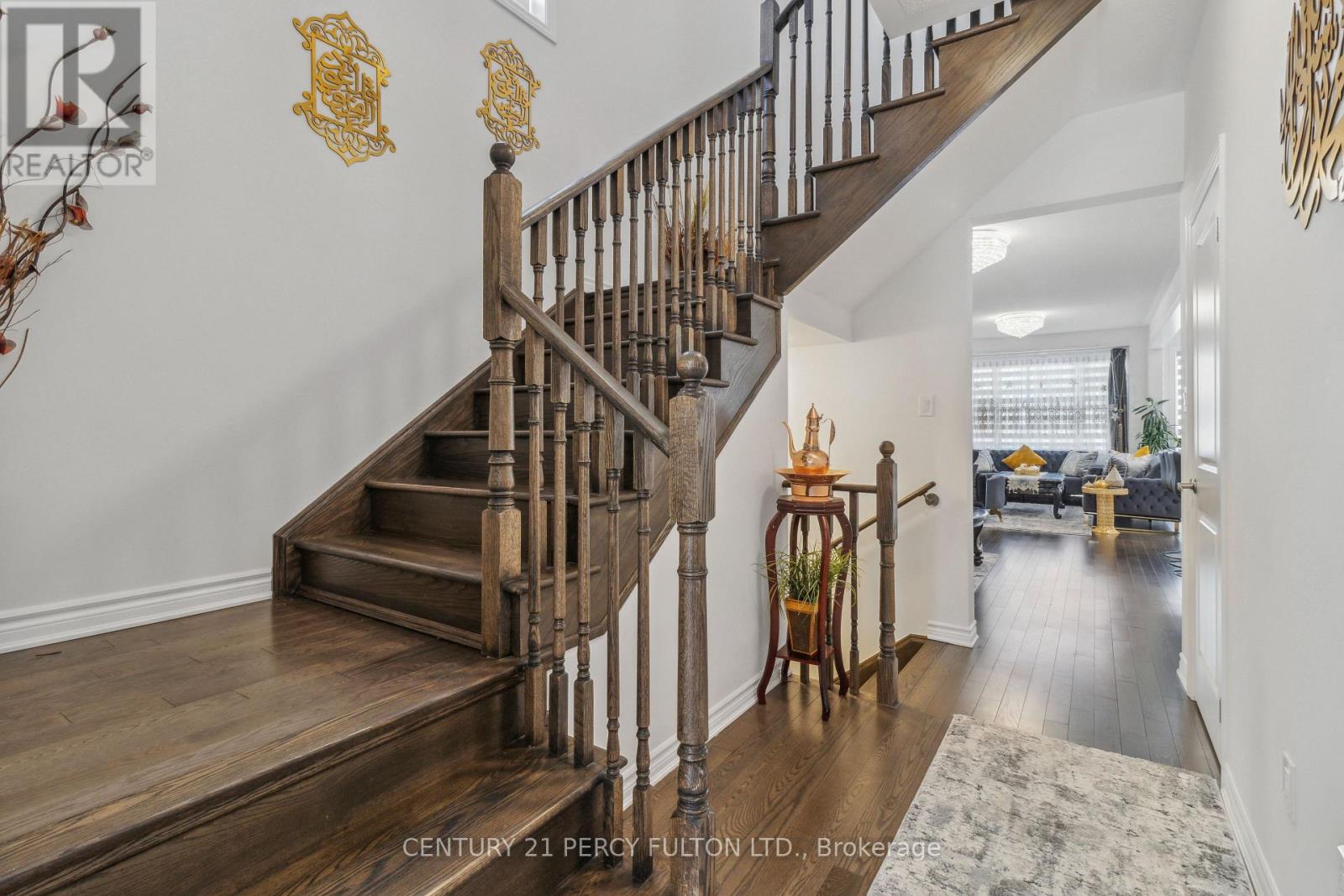 7 Spinland Street, Caledon, Ontario  L7C 4K4 - Photo 8 - W12573482