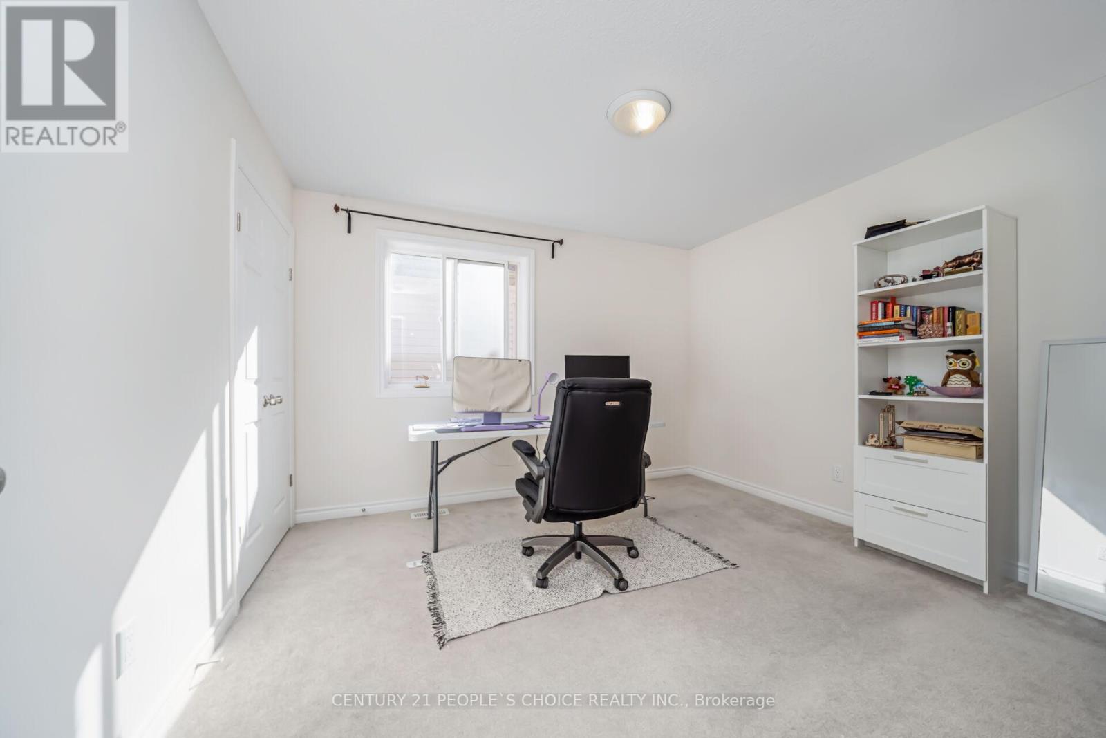 131 Steeplechase Way, Waterloo, Ontario  N2K 0E7 - Photo 10 - X12573466