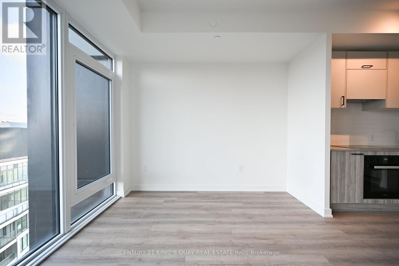 1018 - 1 Quarrington Lane, Toronto, Ontario  M3C 0S4 - Photo 4 - C12572950