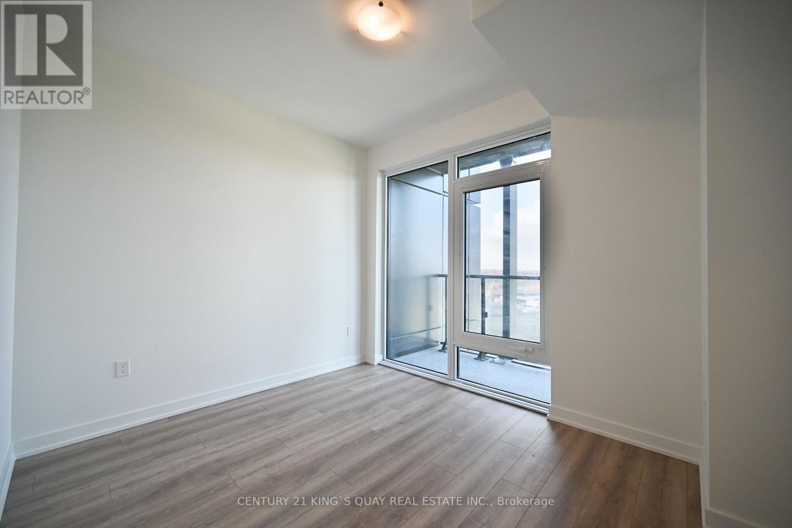 1018 - 1 Quarrington Lane, Toronto, Ontario  M3C 0S4 - Photo 7 - C12572950