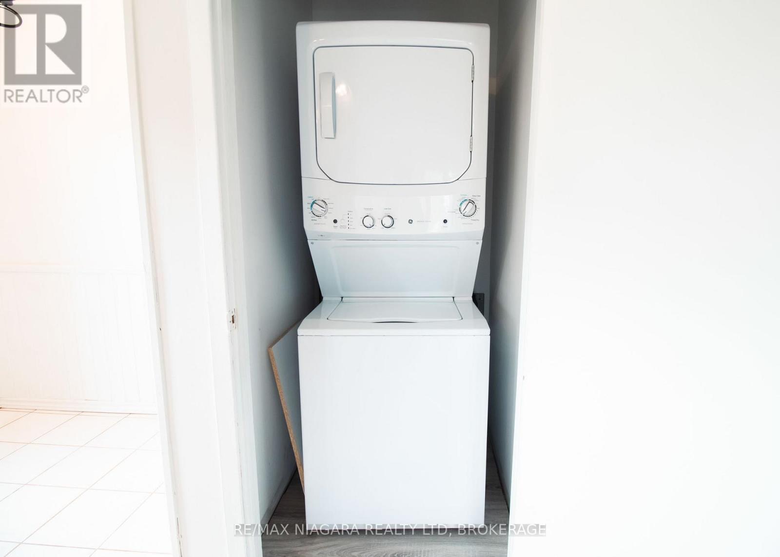 100 Terrace Avenue, Welland, Ontario  L3C 2C4 - Photo 10 - X12573514