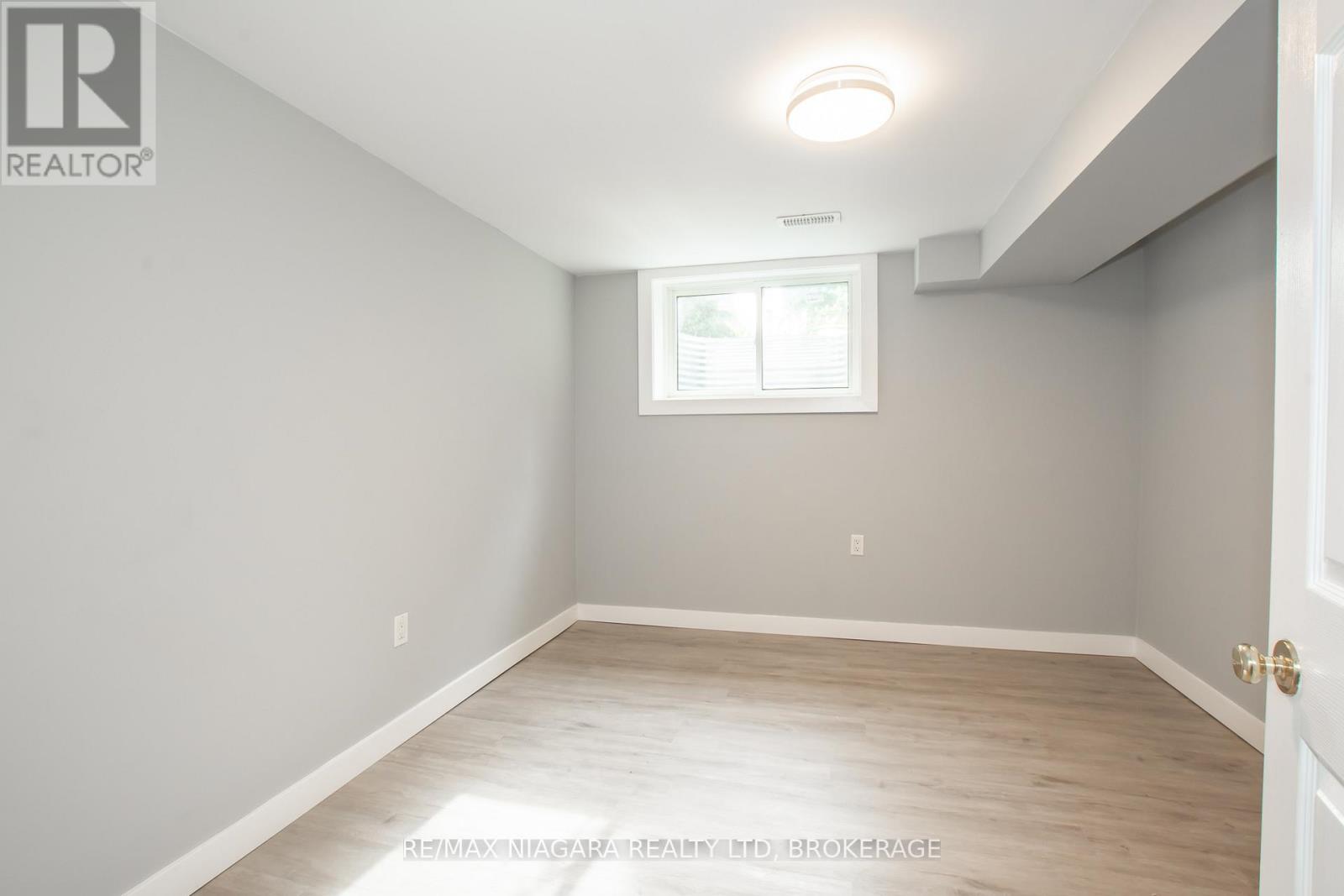 100 Terrace Avenue, Welland, Ontario  L3C 2C4 - Photo 33 - X12573514