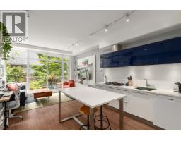 227 108 E 1ST AVENUE