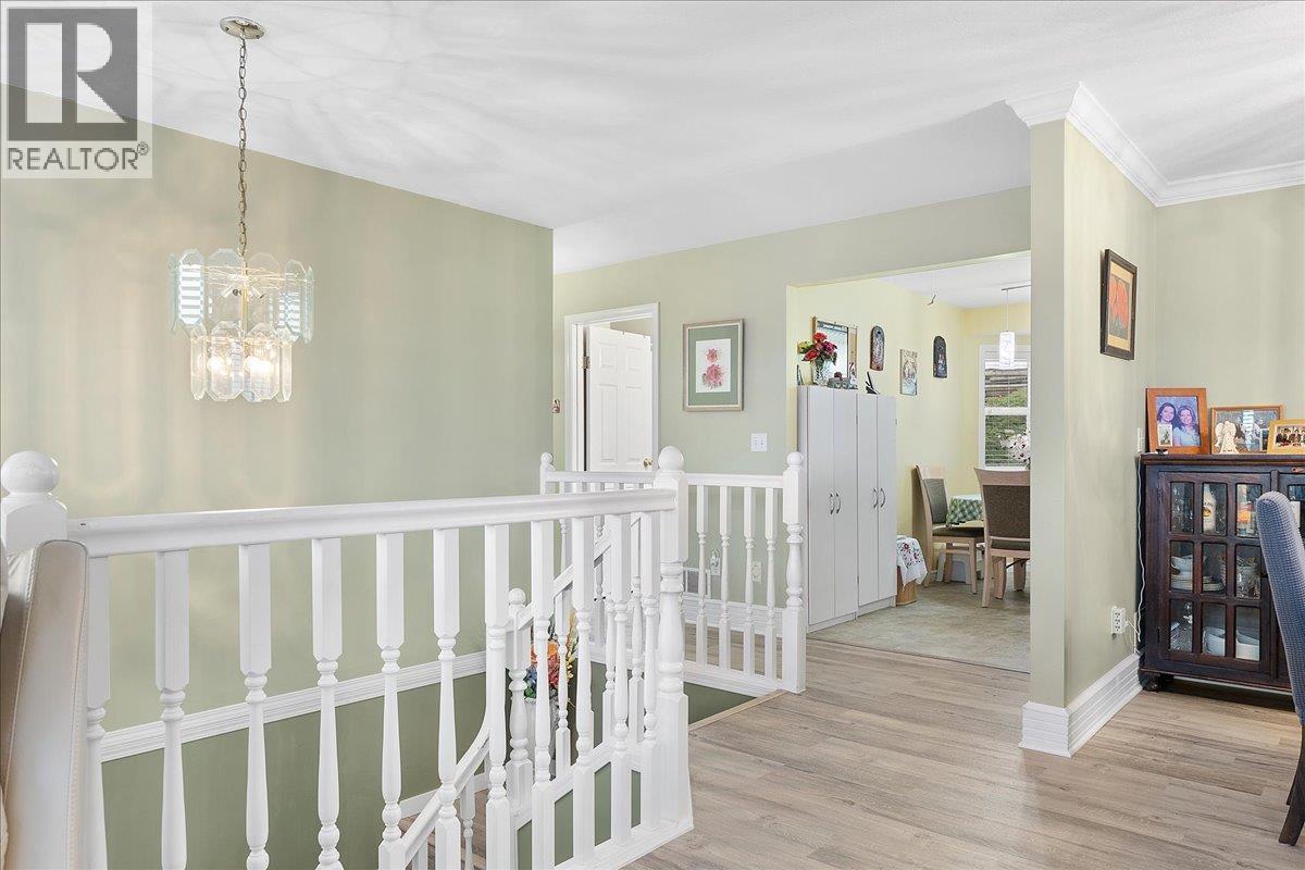 4205 Wellington Drive, Vernon, British Columbia  V1T 9H7 - Photo 4 - 10369269