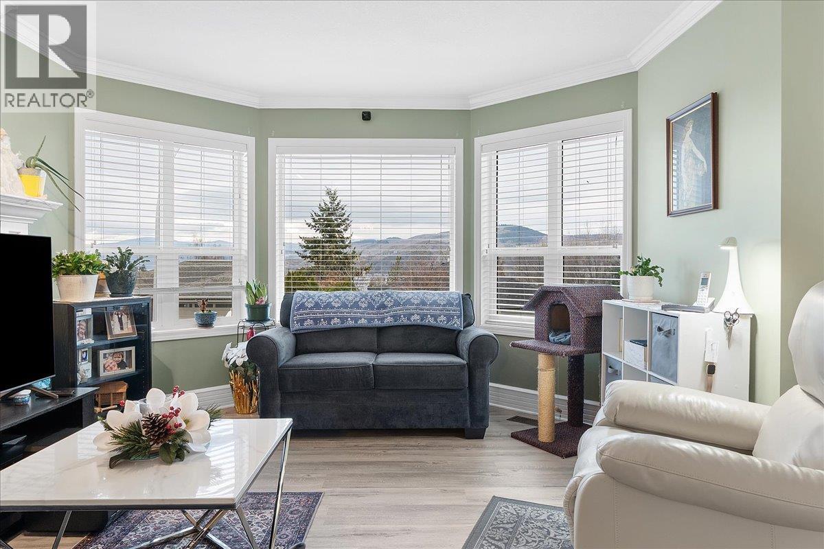 4205 Wellington Drive, Vernon, British Columbia  V1T 9H7 - Photo 8 - 10369269