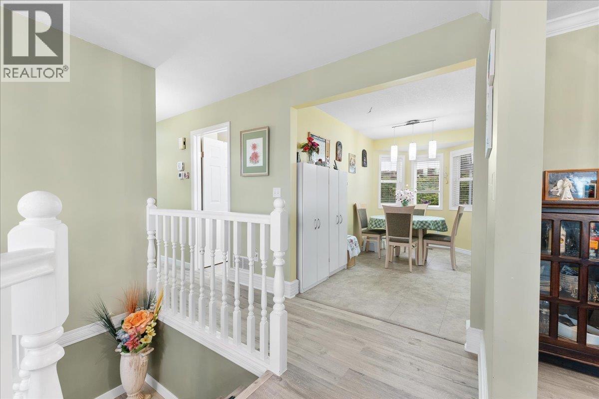 4205 Wellington Drive, Vernon, British Columbia  V1T 9H7 - Photo 5 - 10369269