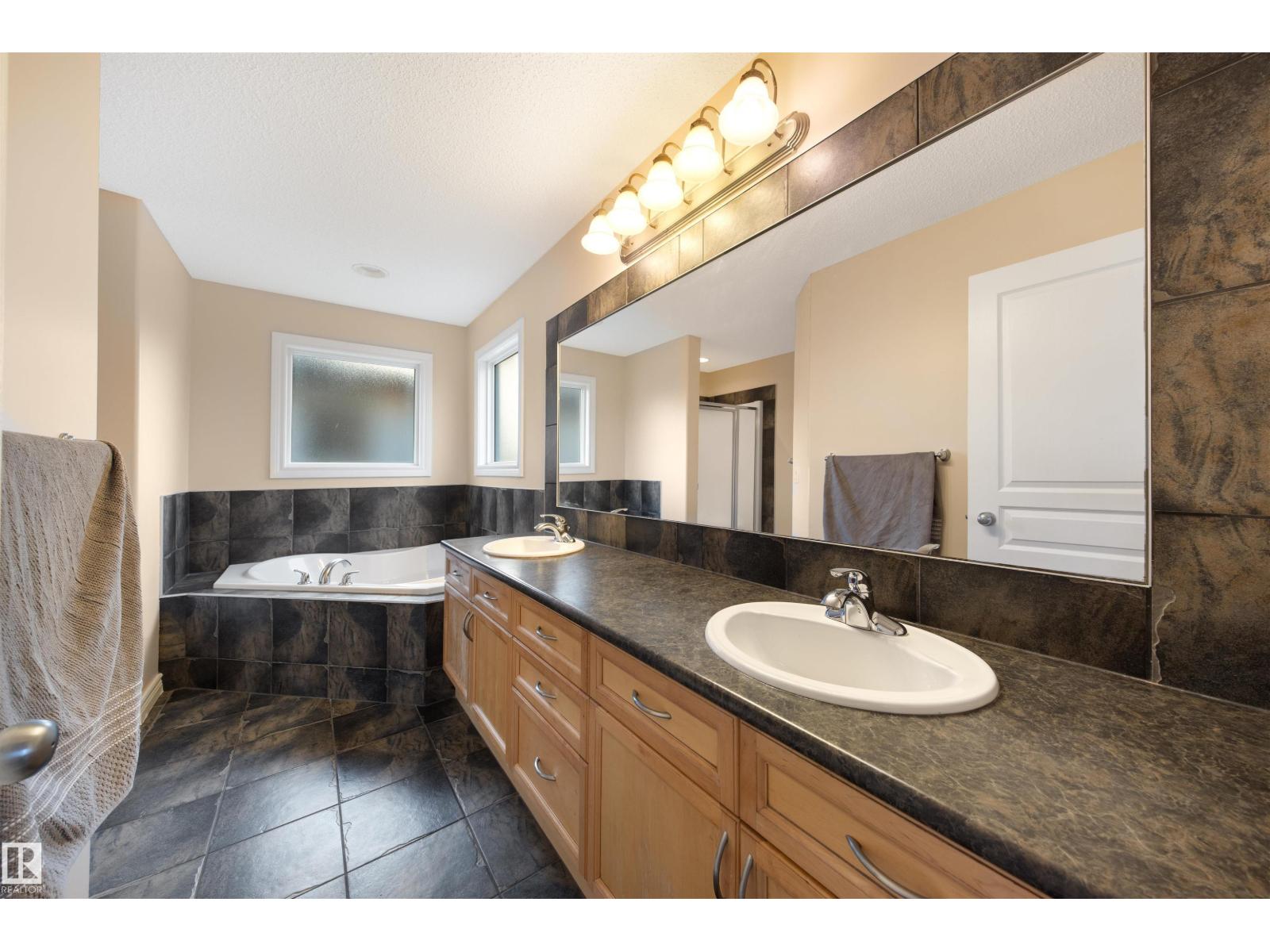 2708 Miles Pl Sw, Edmonton, Alberta  T6W 0B3 - Photo 16 - E4457615