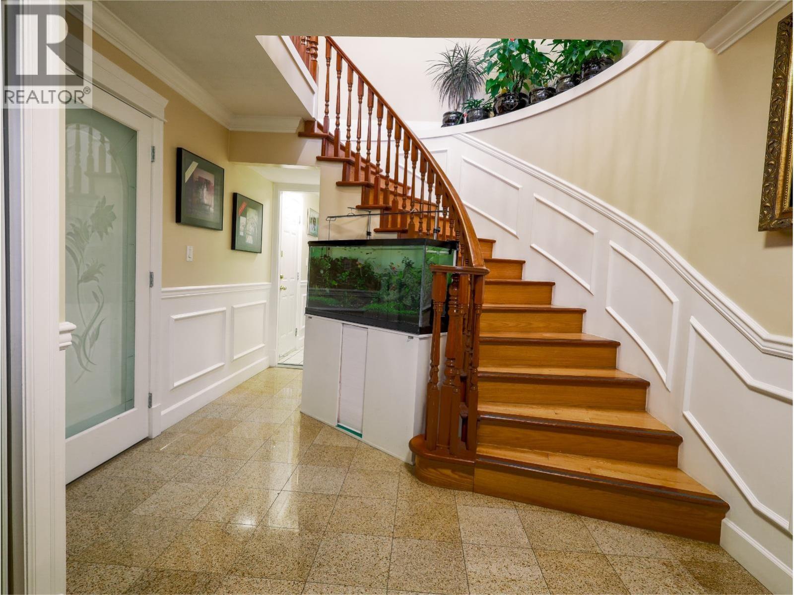 2038 E 40th Avenue, Vancouver, British Columbia  V5P 1J3 - Photo 3 - R3068623