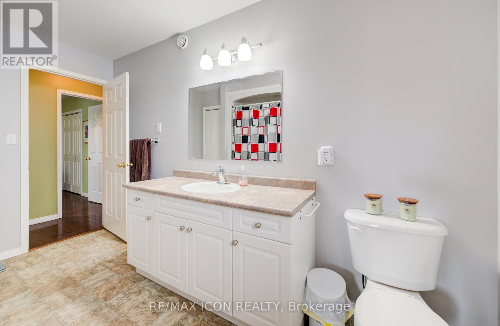 460 King Street E, Wellington North, Ontario N0G 2L2 - Photo 24 - X12558426