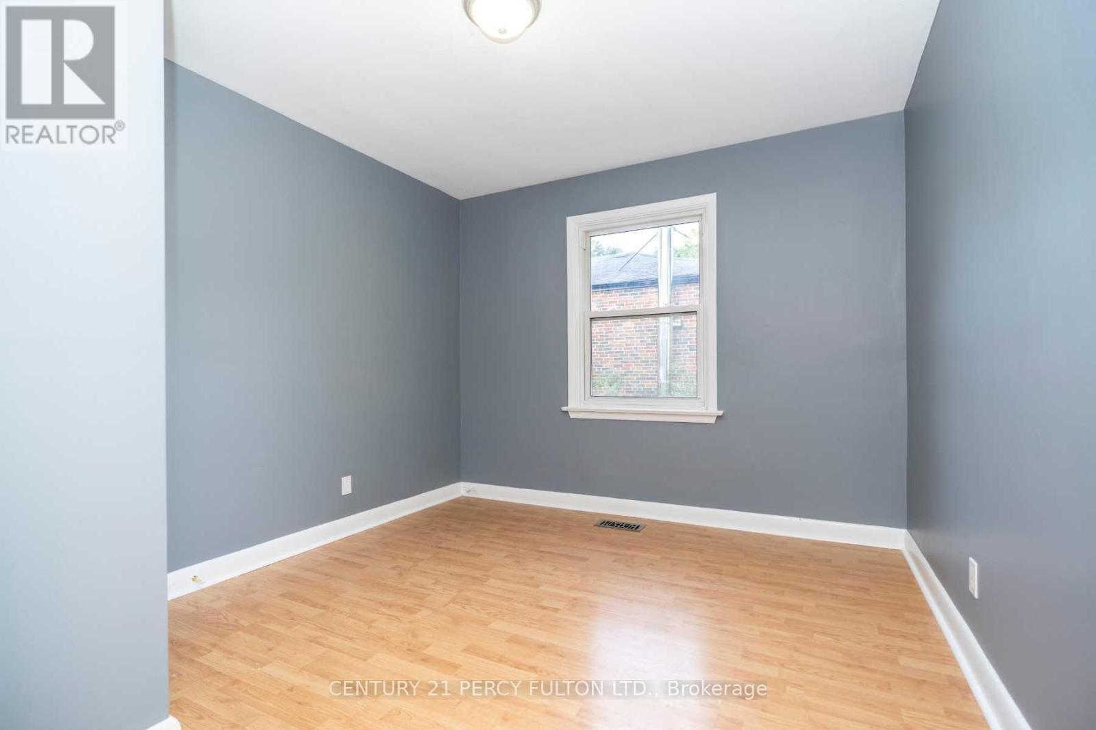 Upper - 62 Dale Avenue, Toronto, Ontario  M1J 3J5 - Photo 11 - E12573548