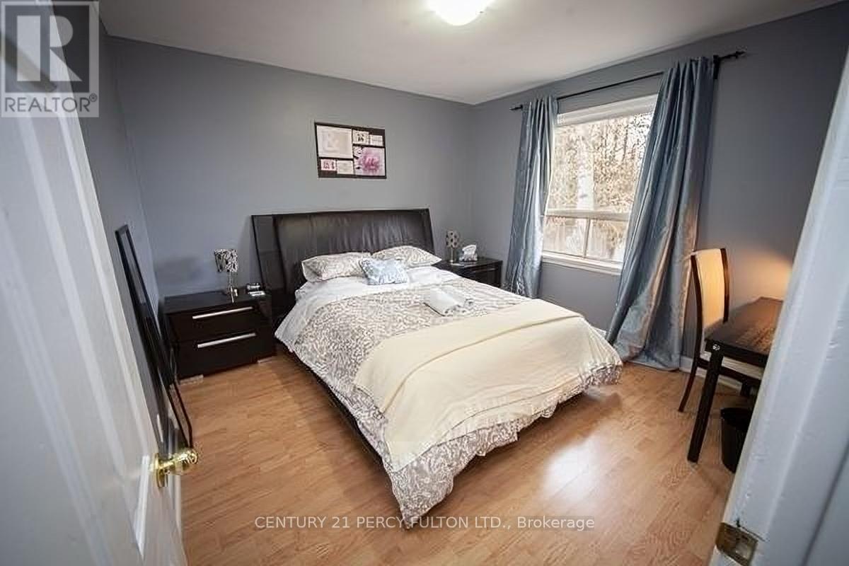 Upper - 62 Dale Avenue, Toronto, Ontario  M1J 3J5 - Photo 14 - E12573548