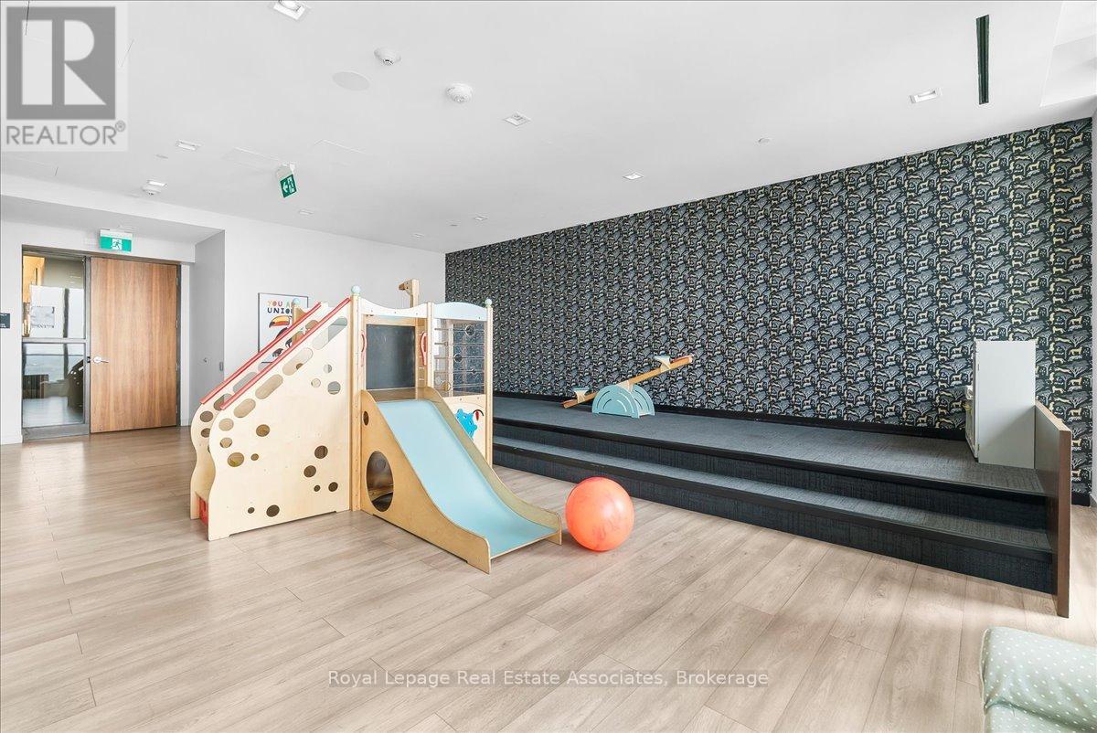 6112 - 950 Portage Parkway, Vaughan, Ontario L4K 0J6 - Photo 16 - N12573522