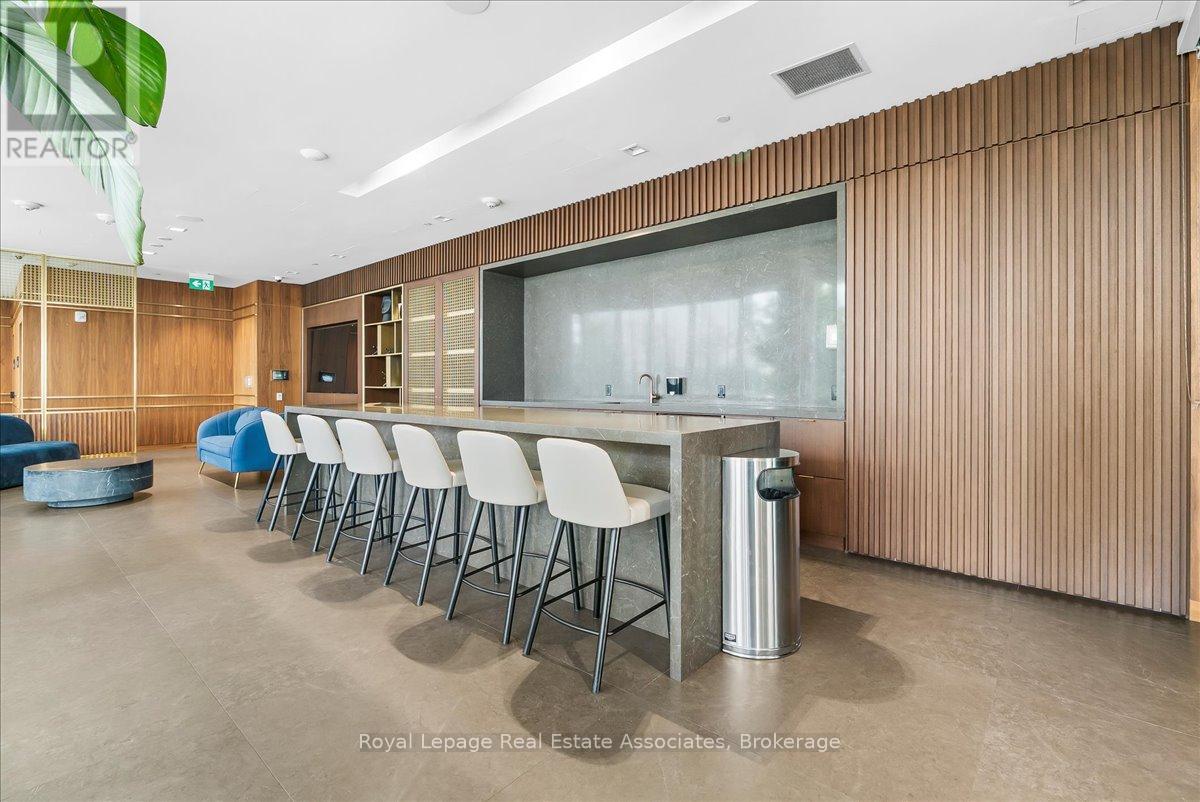 6112 - 950 Portage Parkway, Vaughan, Ontario L4K 0J6 - Photo 17 - N12573522